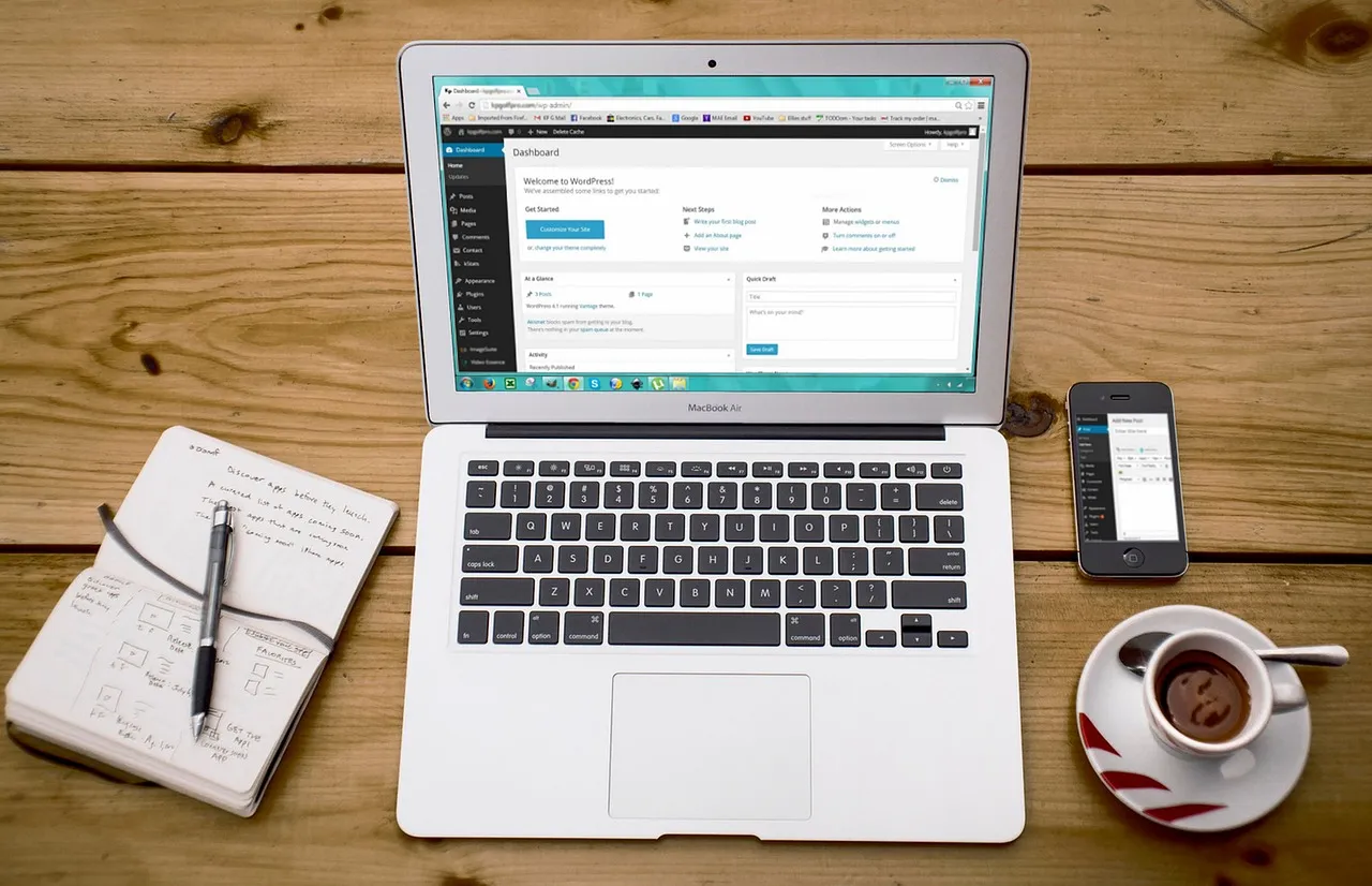 Best CMS for Multilingual Websites: WordPress vs Builders — Hosting Captain