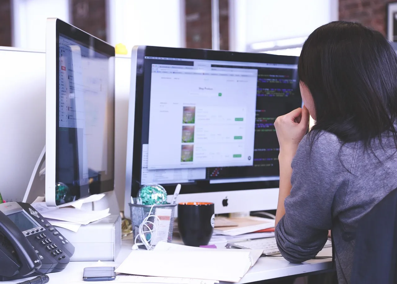 Best Hosting and Platform Combo for a 2026 Startup Website — Hosting Captain