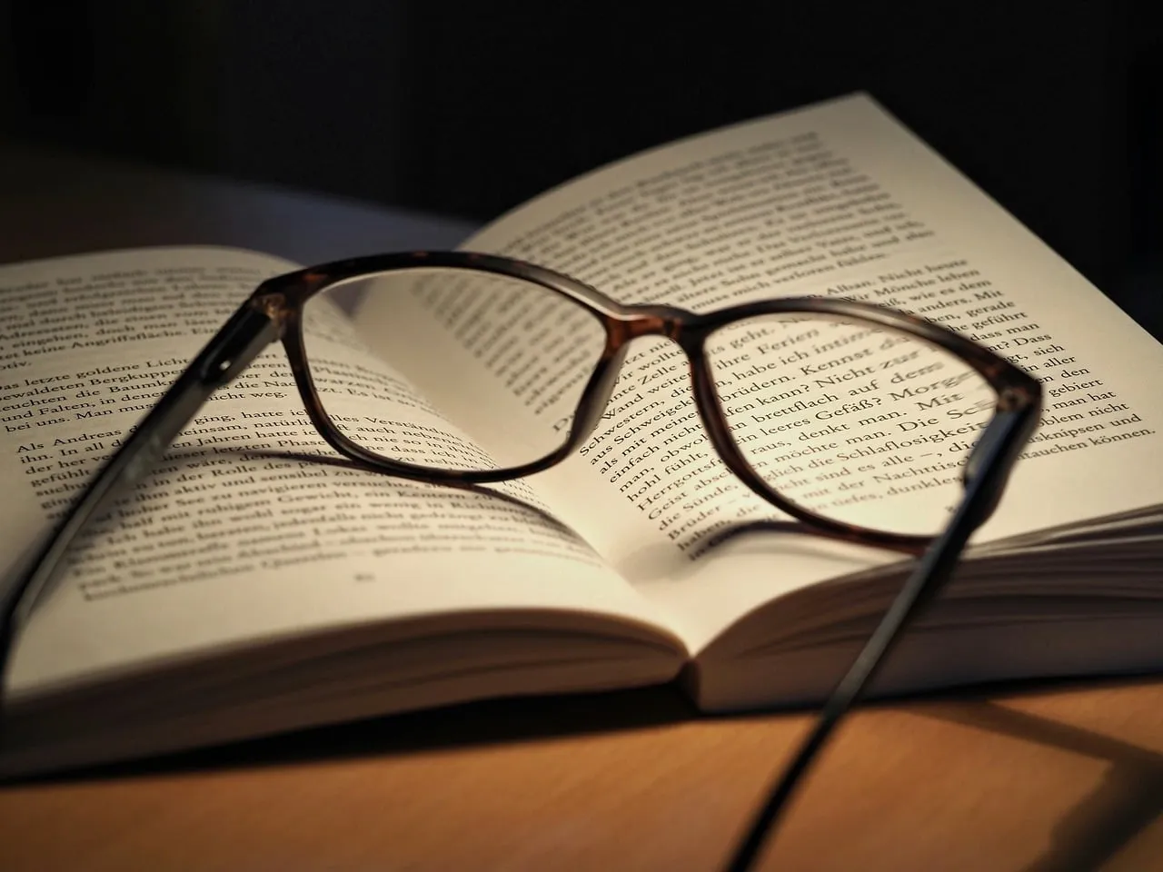 Hosting Glossary for the AI Era: GPU, TPU, Inference, and More — Hosting Captain